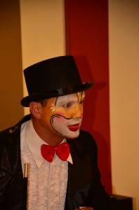 goochelaar met clown look